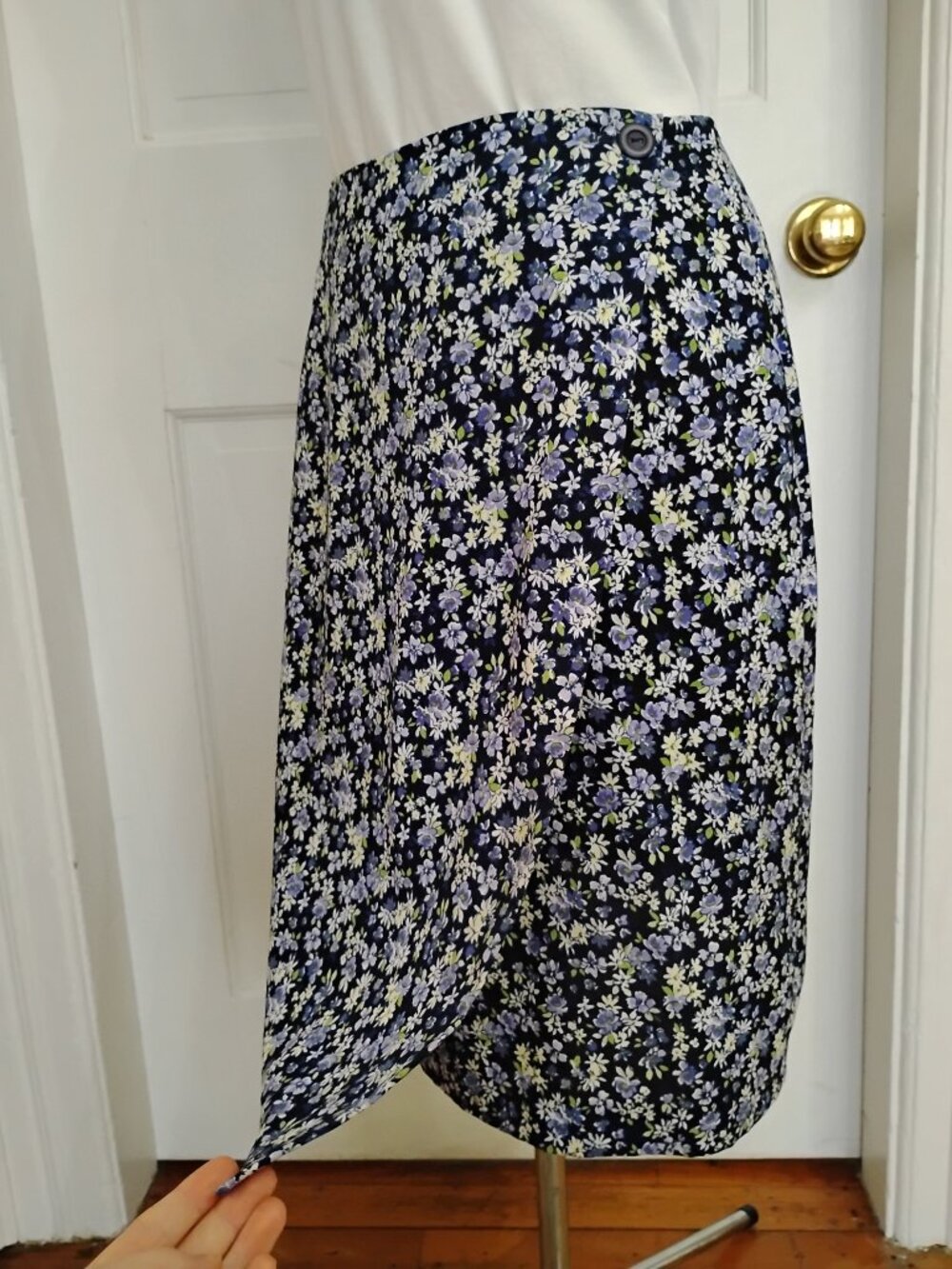 Dressbarn Purple Ditsy Floral Knee Length Wrap Skirt - Picture 3 of 7